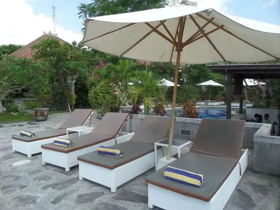 Padma Kumala Hotel - Dış Mekan