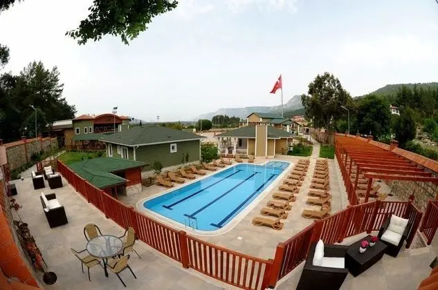 Padok Premium Hotel and Stables - Havuz