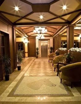 Padok Premium Hotel and Stables - Lobi