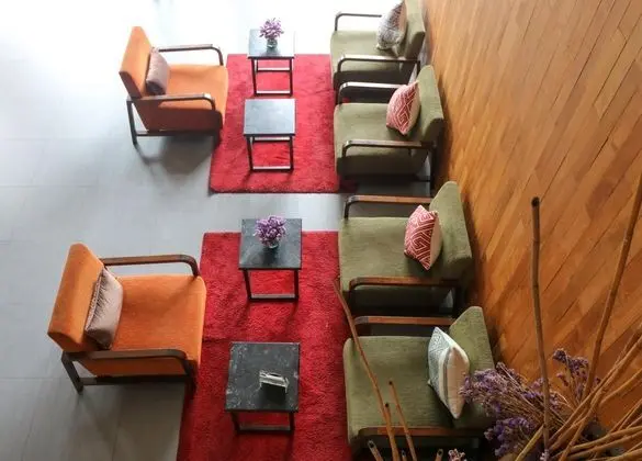 Page 10 Hotel Pattaya - Lobi