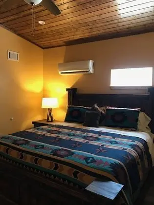 Paisano Village RV Park & Inn - Oda