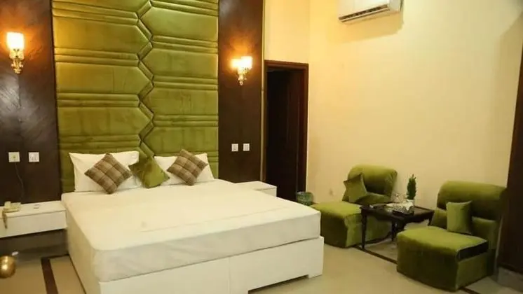 Hotel Pak Continental