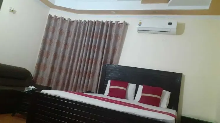 Hotel Pak Inn Gulberg