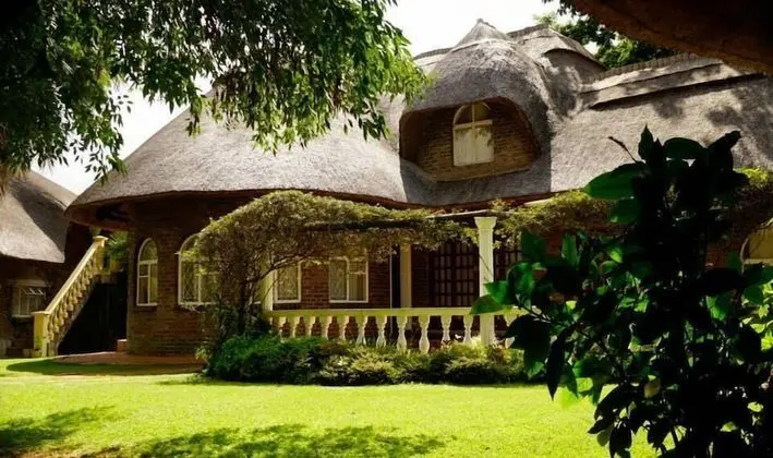 Pakanaka Lodge