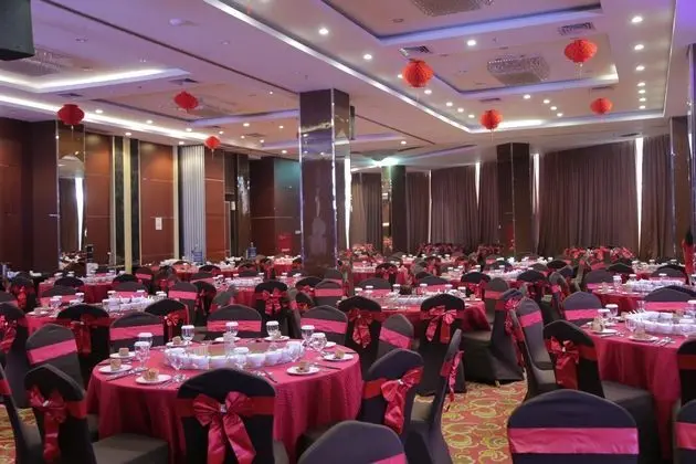 Pakons Prime Hotel
