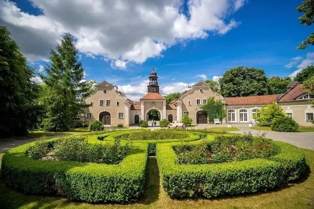 Pałac i Folwark Galiny
