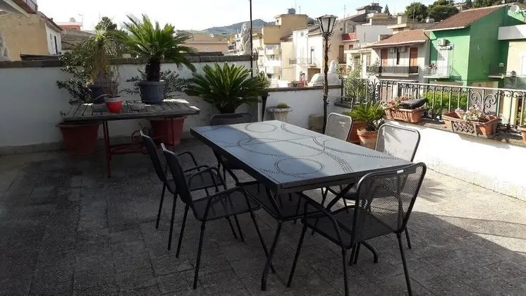 Palace Bed & Breakfast - Dış Mekanlar