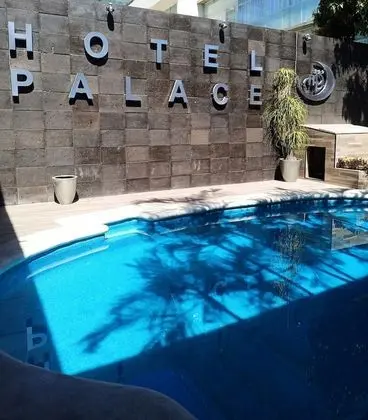Hotel Palace de la Victoria - Havuz