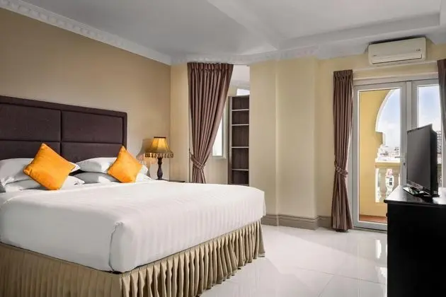 Palace Gate Hotel & Residence