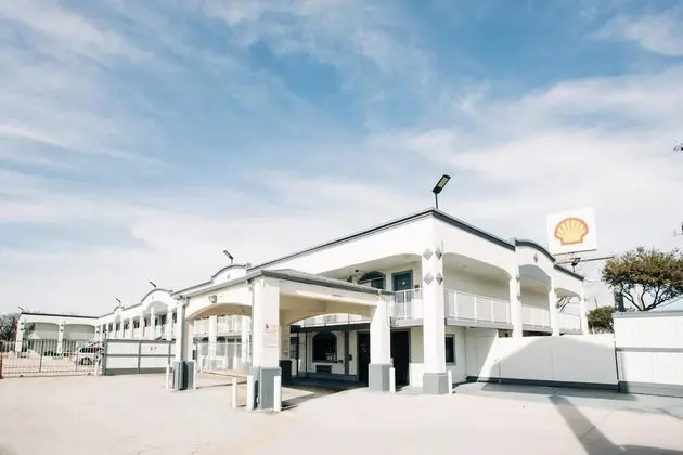 Palace Inn North