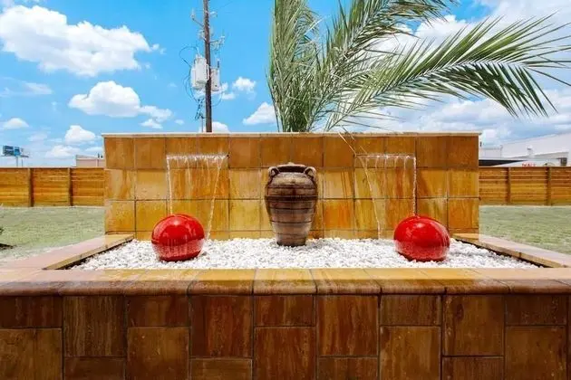 Palace Inn and Suites - Willowbrook Mall - Spa
