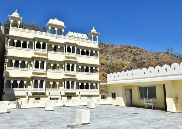 Hotel Palace Raj Kumbha By Howard - Dış Mekan