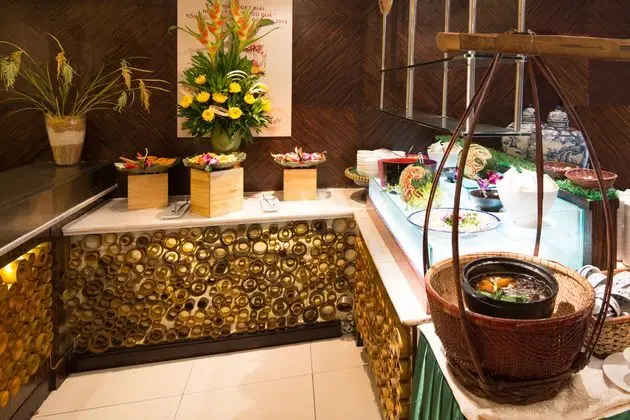 Palace Hotel Saigon - Yeme / İçme