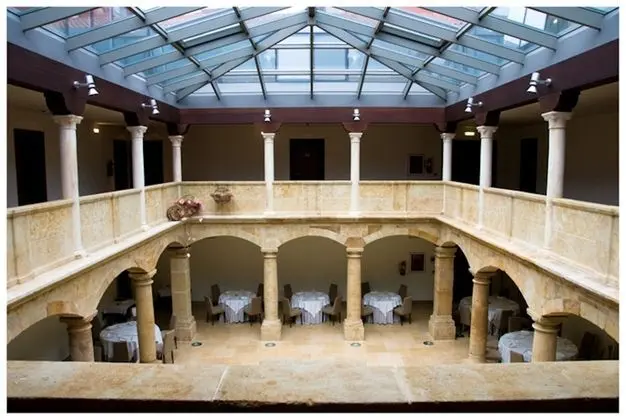 Hotel Palacio De Meras - Lobi