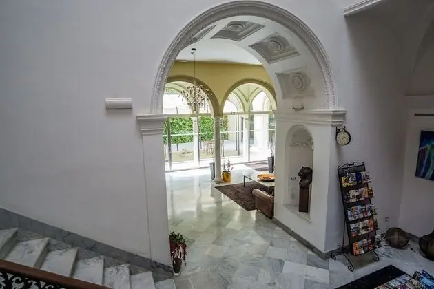 Hotel Palacio Garvey - İç Mekan