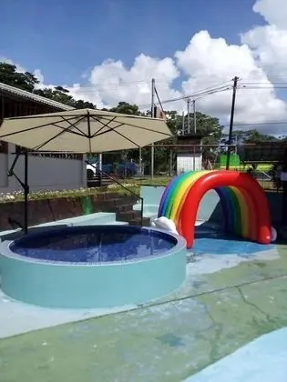 Palacios Arenal - Hostel - Havuz