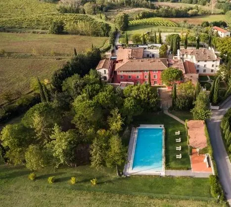 Palagio 6 in Chianti With Shared Pool