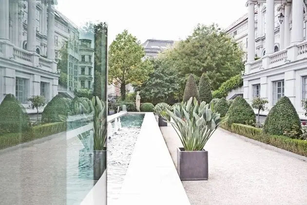 Palais Coburg Residenz - Dış Mekan