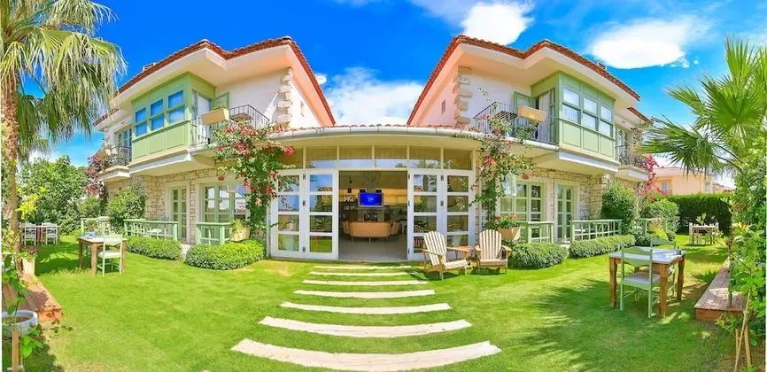 Palas Alaçatı