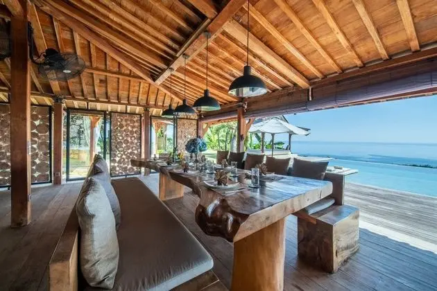 Palatial Wooden Villa, 4br, Lovina - Dış Mekan