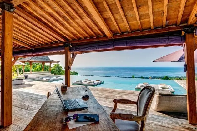 Palatial Wooden Villa, 4br, Lovina - Havuz
