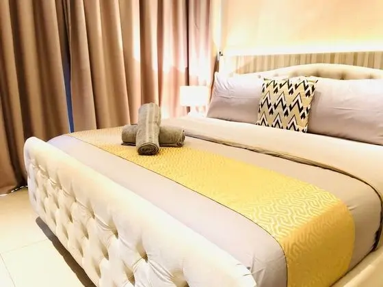 Palazio Mount Austin by Homefort Suites - Oda