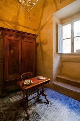 Palazzino Birgu Host Family Bed and Breakfast - Lobi
