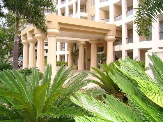 Palazzo Colonnades