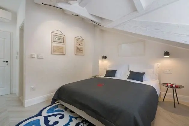 Palazzo de Bona - Oda