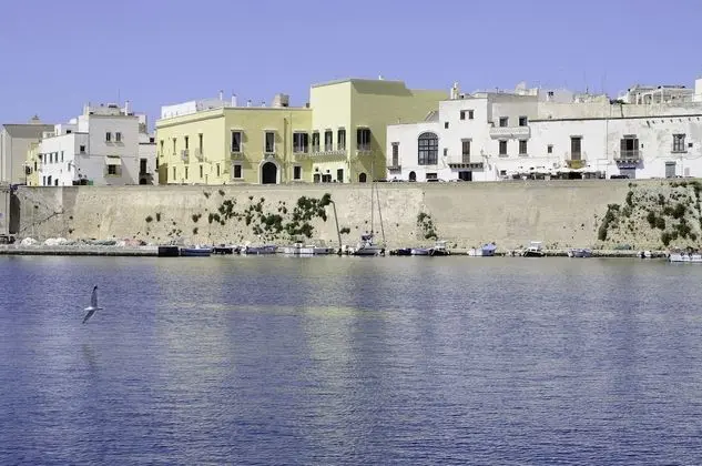 Palazzo De Tomasi B&B