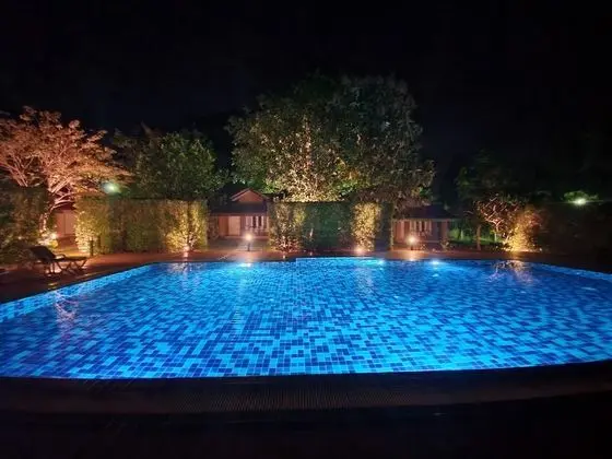 Palazzo Pavone Gallery & Resort - Havuz
