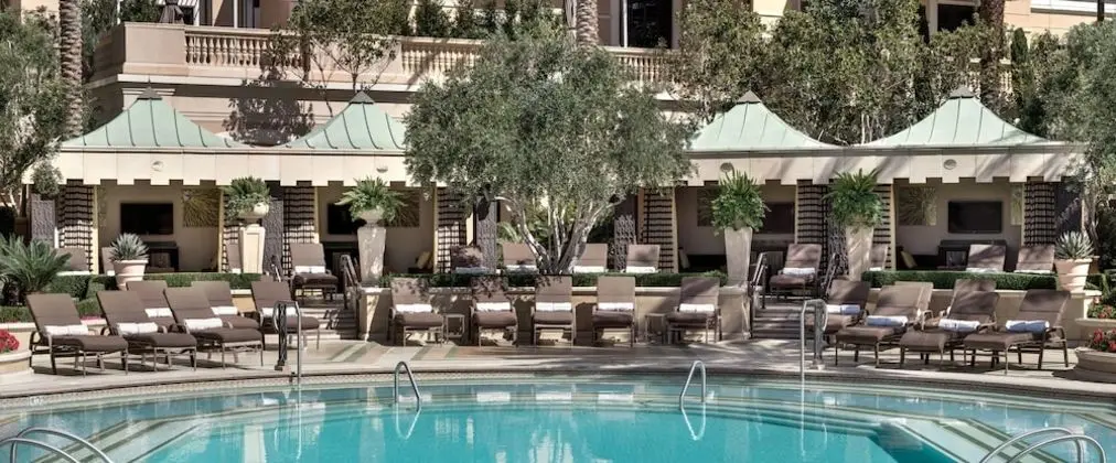 The Palazzo Prestige Club Lounge - Havuz