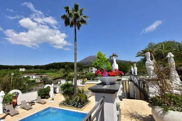 Palazzo Rosenthal Vesuview Resort