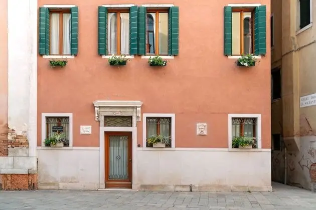 Palazzo San Luca