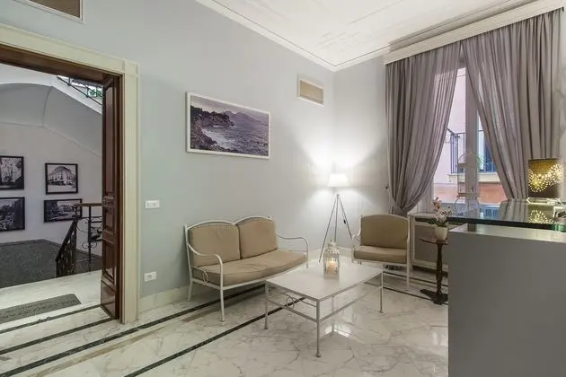 Palazzo Starace - Lobi