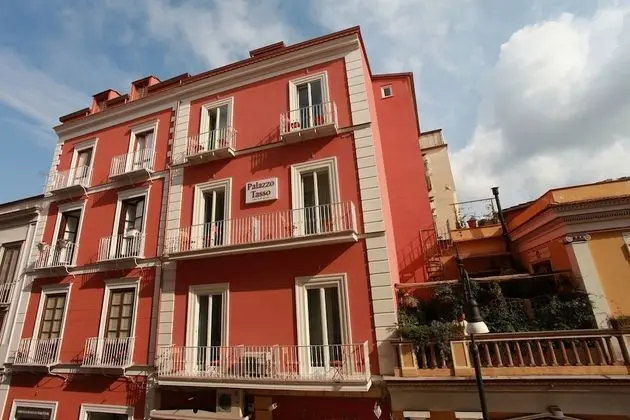 Palazzo Tasso - Dış Mekan