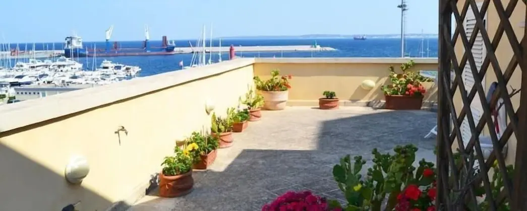 Palazzo Vergine I Due Mari