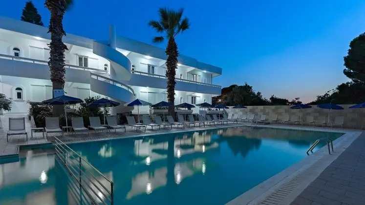 Paleos apartments