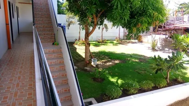 PALINES APARTMENT AND GUESTHOUSE - Dış Mekan