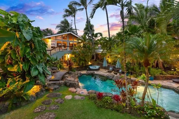 Palione Papalani by Avantstay Steps From Kailua Beach w/ Private Pool & Hot Tub - 1