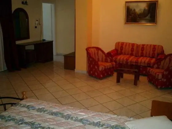 Palladion Hotel - Oda