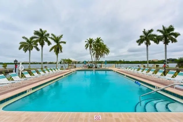 Palm Bay Club by Beachside Management - Havuz