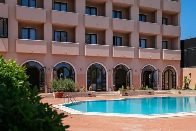Palm Beach Club Casteldaccia - Havuz