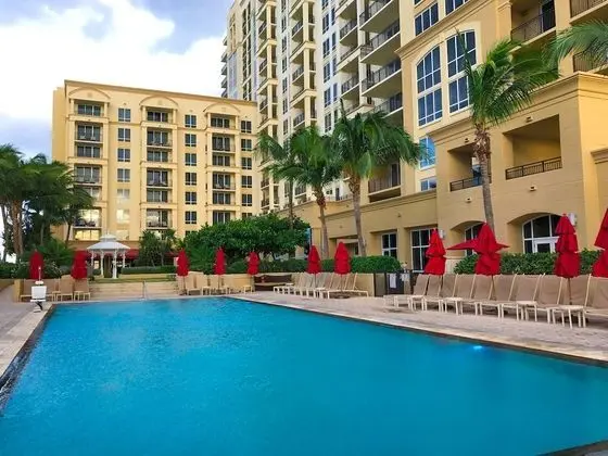 Palm Beach Singer Island Resort & Spa Luxury Suites - Havuz
