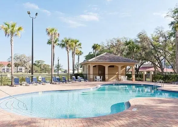 Palm Coast Resort by VTrips - Havuz