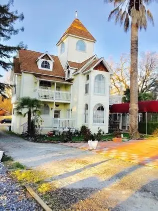 The Palm Hotel - Dış Mekan