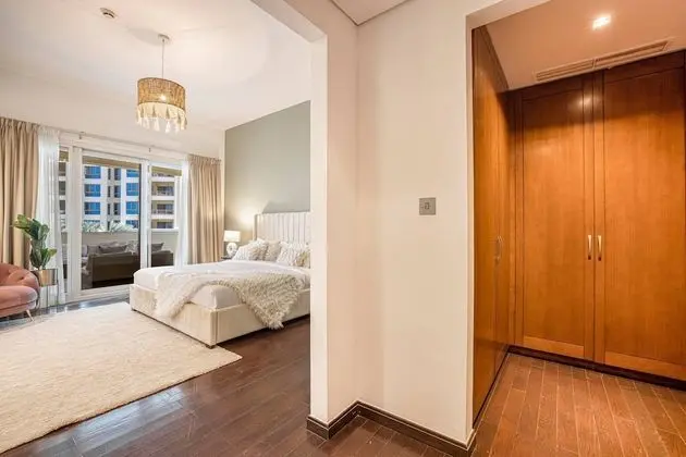 Palm Jumeirah 2br New Furnished Next To Mall