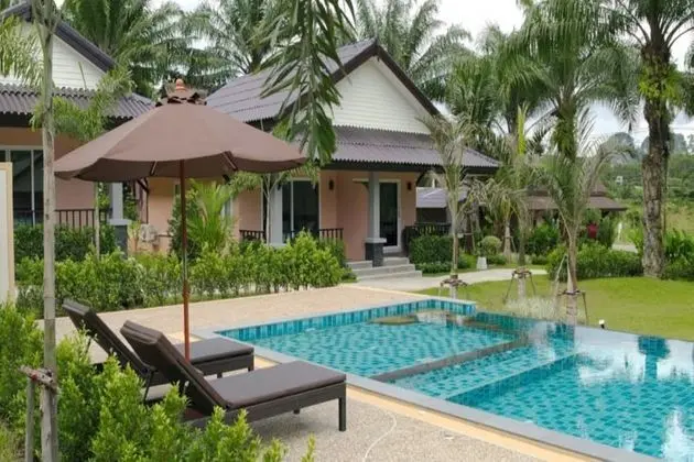 Palm Kiri Resort