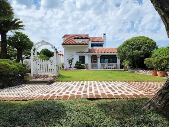 Palm Tree Villa