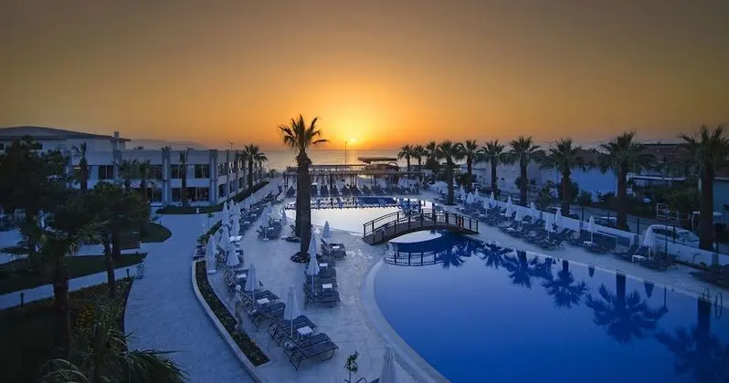 Palm Wings Beach Resort & Spa Kusadasi- All Inclusive - Havuz